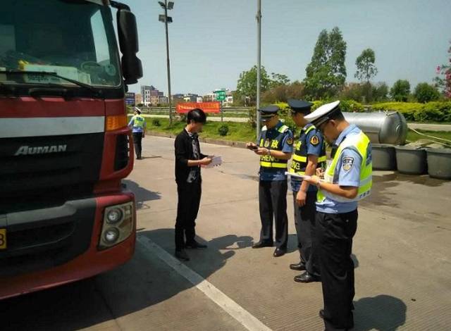 交通部终于为货车人办了10件大好事了!取消运输许可证,让货车人也有社保…一定要看!